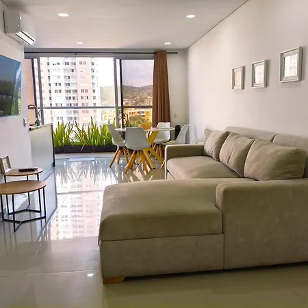 Apartment 2br 2ba Con Balcon En L Y Vista Abierta, Piscina 360 Piso 27, A Pasos Del Mar Y Murallas Cartagena