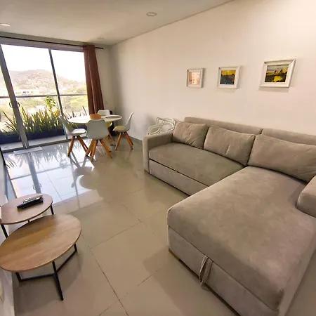 Apartment 2br 2ba Con Balcon En L Y Vista Abierta, Piscina 360 Piso 27, A Pasos Del Mar Y Murallas Cartagena