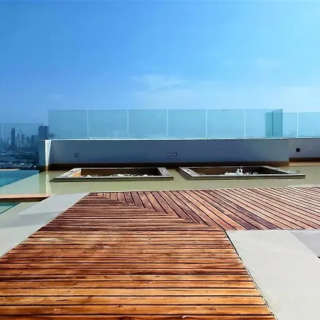 2br 2ba Con Balcon En L Y Vista Abierta, Piscina 360 Piso 27, A Pasos Del Mar Y Murallas Apartment Cartagena