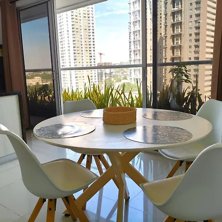 2br 2ba Con Balcon En L Y Vista Abierta, Piscina 360 Piso 27, A Pasos Del Mar Y Murallas *