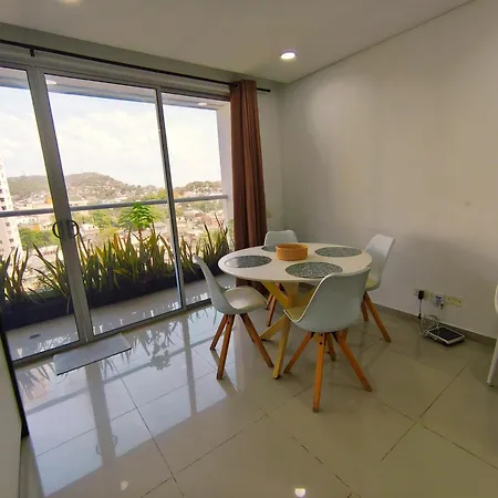 2br 2ba Con Balcon En L Y Vista Abierta, Piscina 360 Piso 27, A Pasos Del Mar Y Murallas * Cartagena
