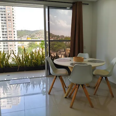 2br 2ba Con Balcon En L Y Vista Abierta, Piscina 360 Piso 27, A Pasos Del Mar Y Murallas Apartment